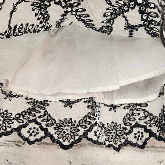 MinkPink Embroidered Floral Harvey Mini Shirt Black And White Size Small NWT - Picture 5 of 13